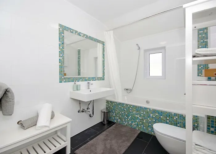 Manuela * 포드스트라나